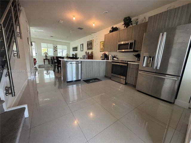 6401 NW 103rd Place 106, Doral, FL 33178