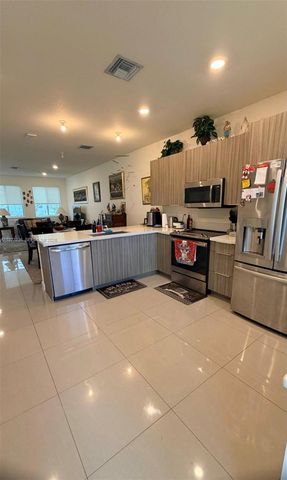6401 NW 103rd Place 106, Doral, FL 33178