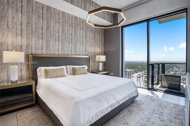 88 SW 7th Street 4006, Miami, FL 33130
