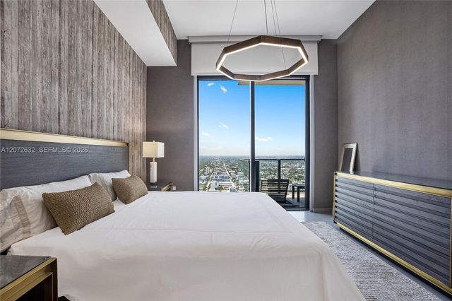 88 SW 7th Street 4006, Miami, FL 33130