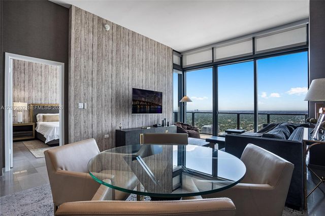 88 SW 7th Street 4006, Miami, FL 33130
