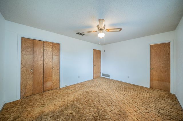 806 E Coral Way, Grand Prairie, TX 75051