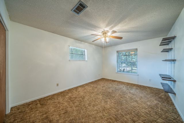 806 E Coral Way, Grand Prairie, TX 75051