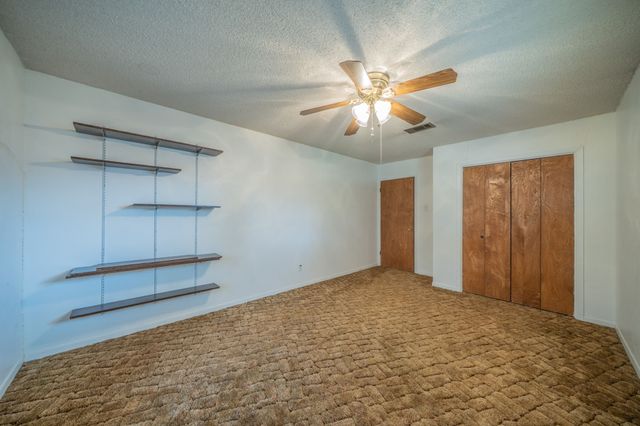 806 E Coral Way, Grand Prairie, TX 75051