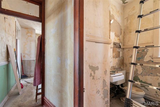 3106 Chippewa Street, St Louis, MO 63118