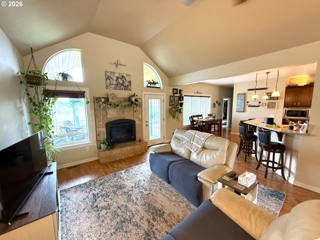 505 Woodland Rd, Goldendale, WA 98620