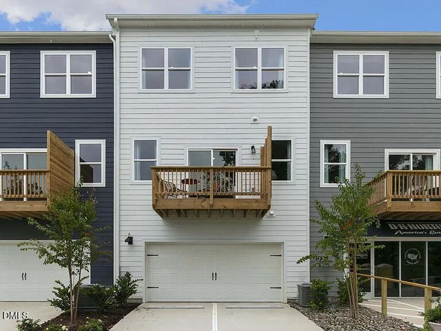 805 Lucky Clover Way, Fuquay Varina, NC 27526
