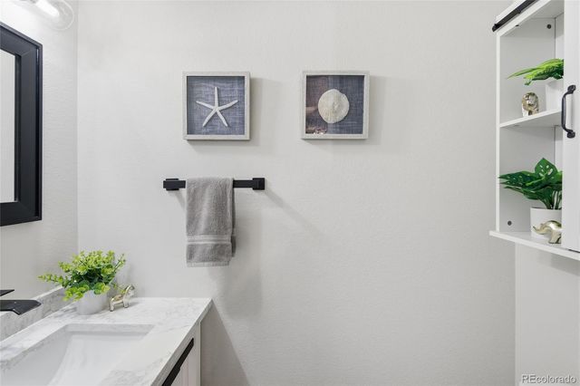 3825 S Monaco Parkway 113, Denver, CO 80237