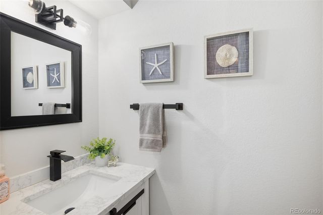 3825 S Monaco Parkway 113, Denver, CO 80237