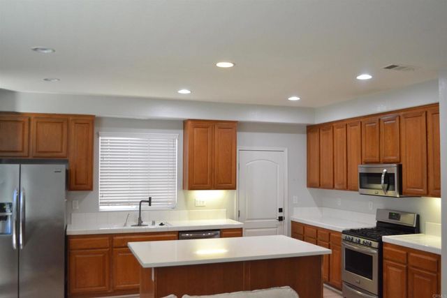 34592 Wintersweet Lane, Winchester, CA 92596