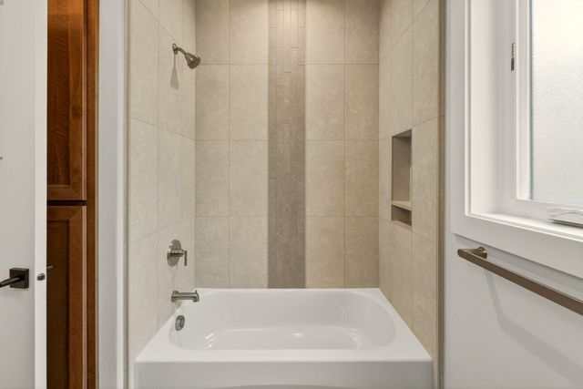 4090 Crystal Springs Drive, Medford, OR 97504