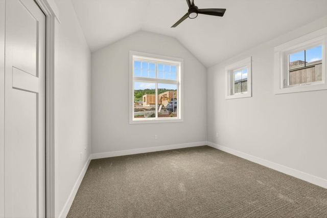 4090 Crystal Springs Drive, Medford, OR 97504