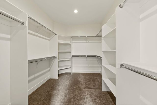 4090 Crystal Springs Drive, Medford, OR 97504