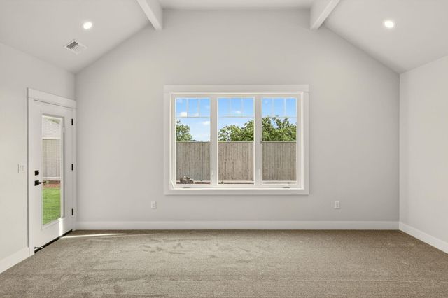 4090 Crystal Springs Drive, Medford, OR 97504