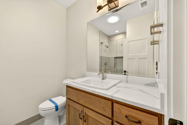 4090 Crystal Springs Drive, Medford, OR 97504