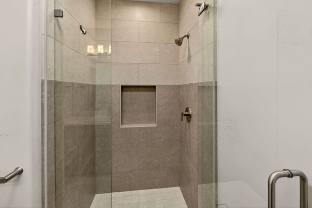 4090 Crystal Springs Drive, Medford, OR 97504