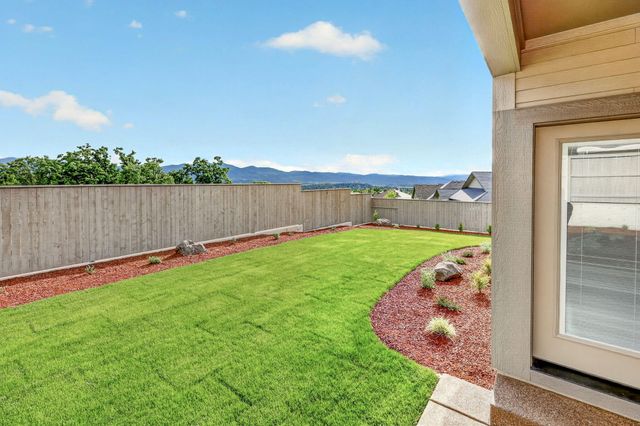 4090 Crystal Springs Drive, Medford, OR 97504