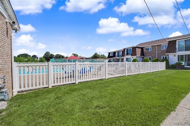 120 Old Lyme Drive 4, Amherst, NY 14221