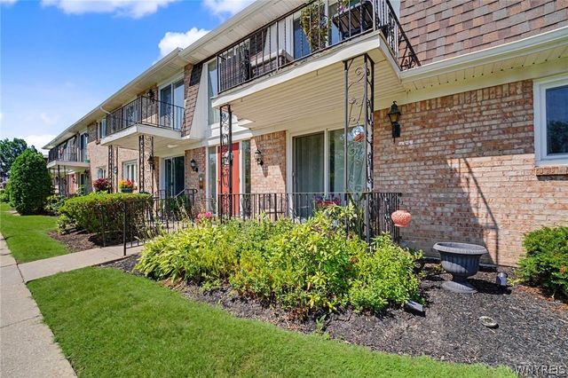 120 Old Lyme Drive 4, Amherst, NY 14221