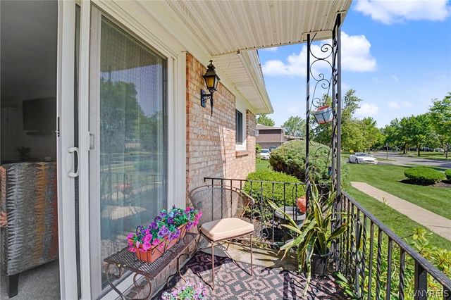 120 Old Lyme Drive 4, Amherst, NY 14221