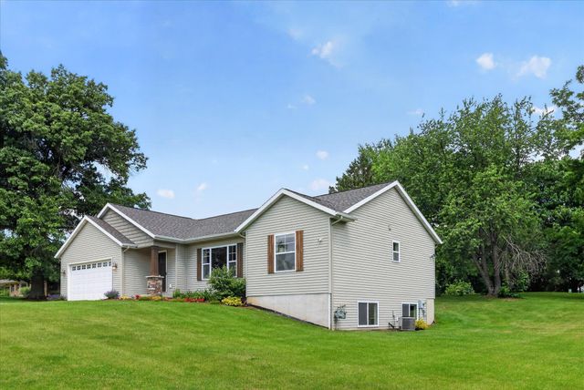 2747 4 Mile Road NW, Grand Rapids, MI 49544