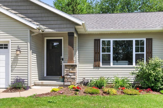 2747 4 Mile Road NW, Grand Rapids, MI 49544