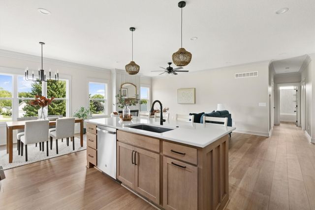 197 E Bridge Circle, Polk City, IA 50226