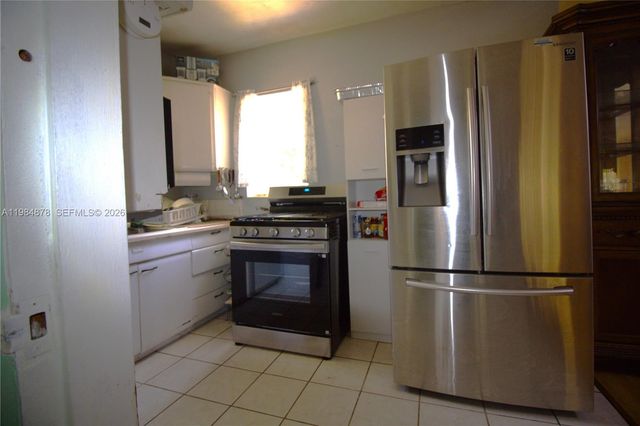 1142 NW 2nd Avenue, Fort Lauderdale, FL 33311