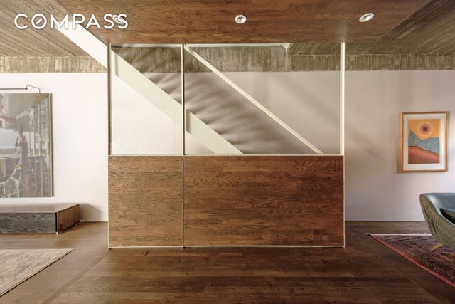 3 Wythe Lane, New York City, NY 11249