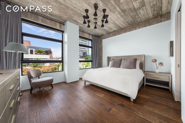 3 Wythe Lane, New York City, NY 11249