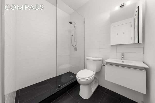 3 Wythe Lane, New York City, NY 11249