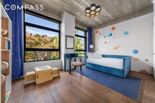 3 Wythe Lane, New York City, NY 11249