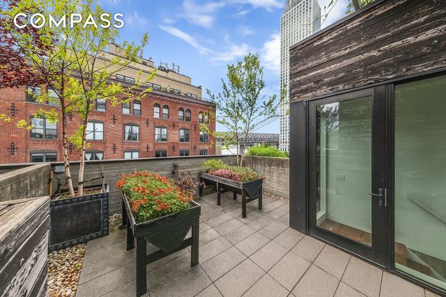 3 Wythe Lane, New York City, NY 11249
