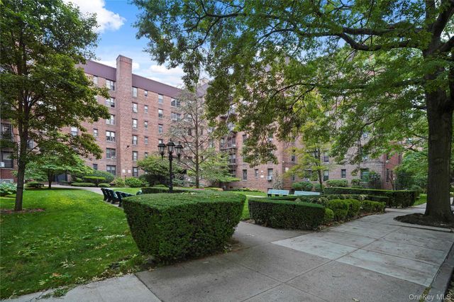 2280 Burnett Street 3C, Brooklyn, NY 11229