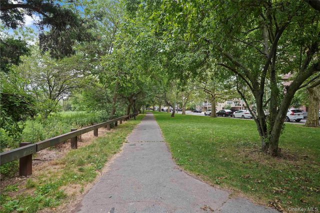 2280 Burnett Street 3C, Brooklyn, NY 11229