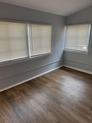 32 E Maynard Avenue, Columbus, OH 43202