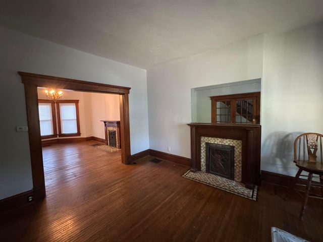 32 E Maynard Avenue, Columbus, OH 43202