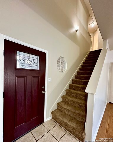 22230 Goldcrest Run, San Antonio, TX 78260
