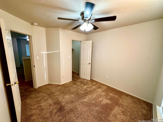 22230 Goldcrest Run, San Antonio, TX 78260