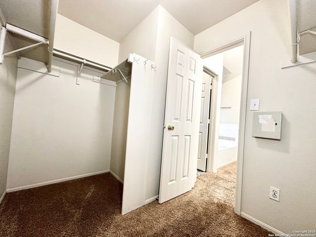 22230 Goldcrest Run, San Antonio, TX 78260