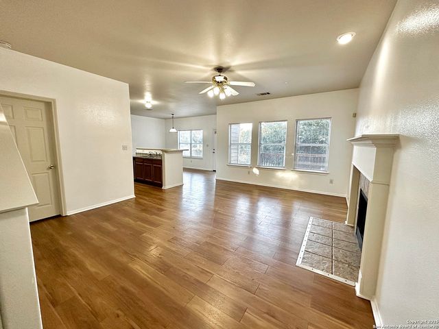 22230 Goldcrest Run, San Antonio, TX 78260