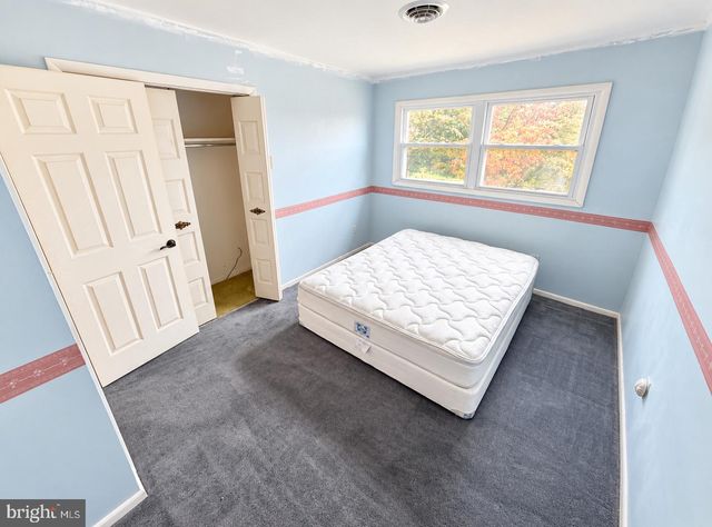 301 LAFAYETTE DR, New Cumberland, PA 17070
