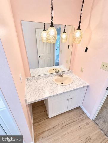 301 LAFAYETTE DR, New Cumberland, PA 17070