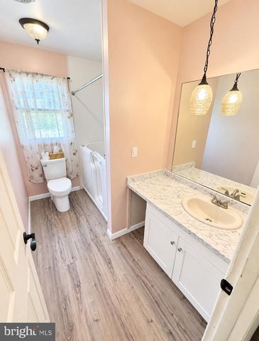 301 LAFAYETTE DR, New Cumberland, PA 17070