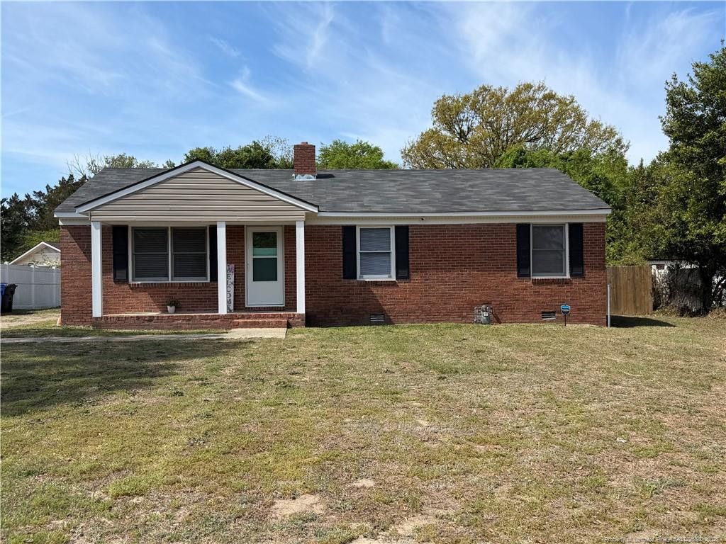 1904 Westhill Drive, Fayetteville, NC 28304