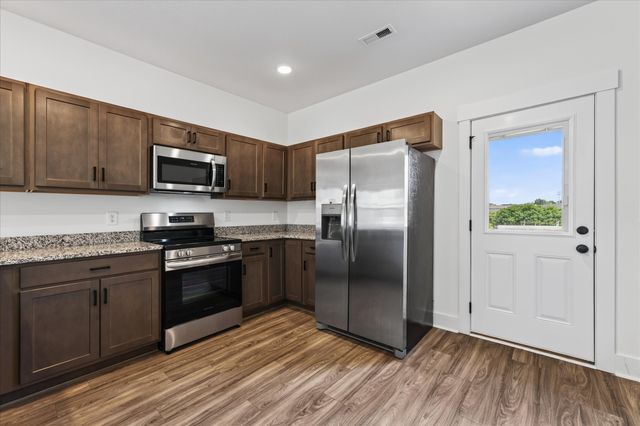 319 Front Ridge Circle, Clarksville, TN 37040