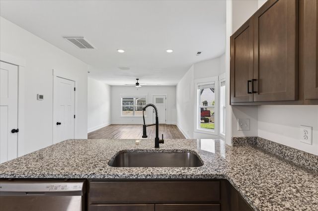 319 Front Ridge Circle, Clarksville, TN 37040