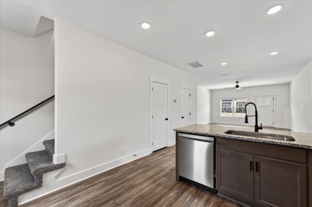 319 Front Ridge Circle, Clarksville, TN 37040