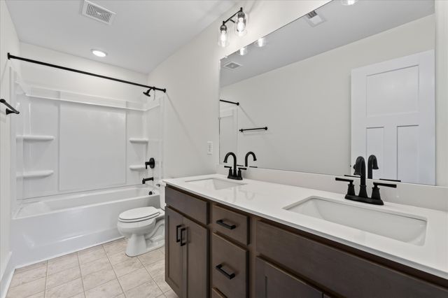 319 Front Ridge Circle, Clarksville, TN 37040