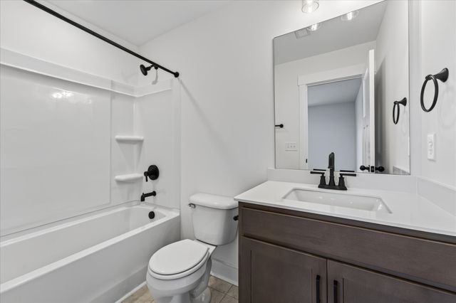319 Front Ridge Circle, Clarksville, TN 37040
